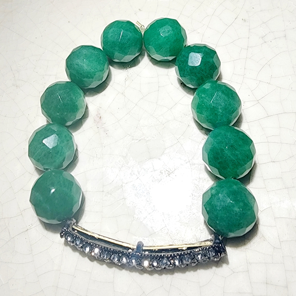 Faceted green onxy/quartz/Jade Stones  with rhinestone accents Stretch Bracelet